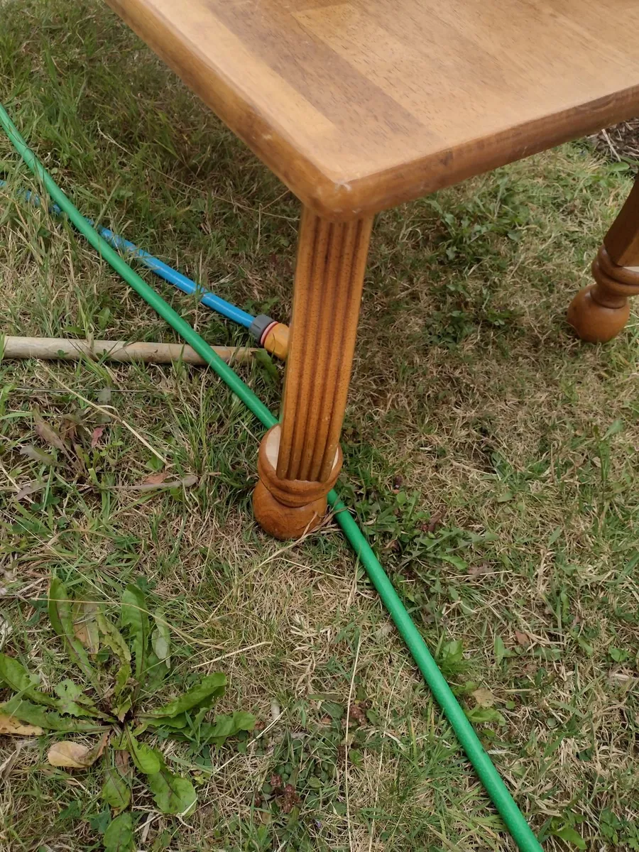 Large Oak coffee table - Image 4