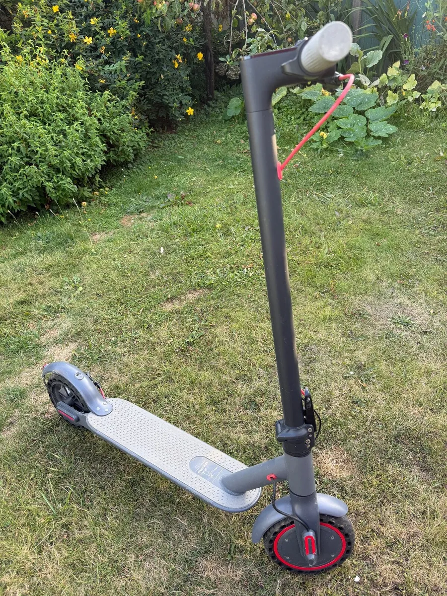 AOVOPRO Electric Scooter - Image 1