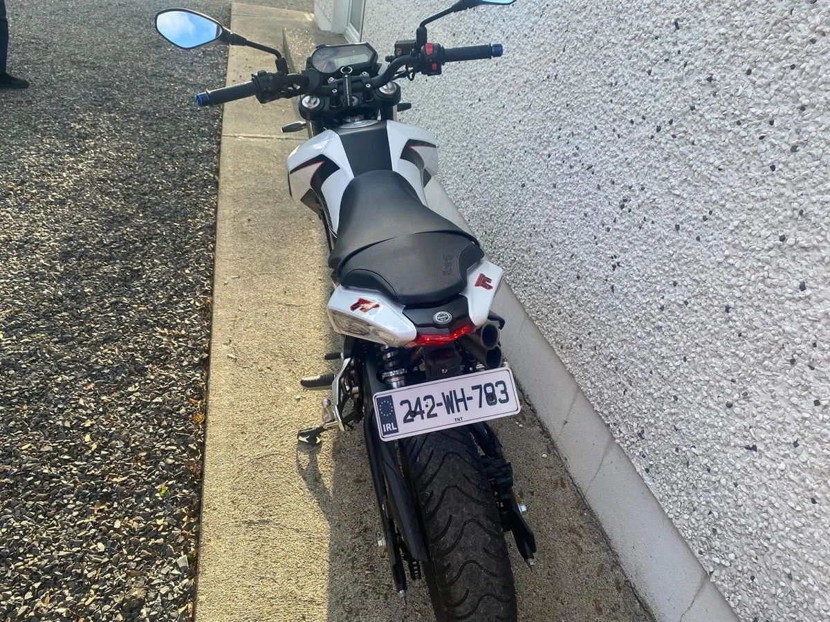 2024 benelli tnt 125 - Image 4