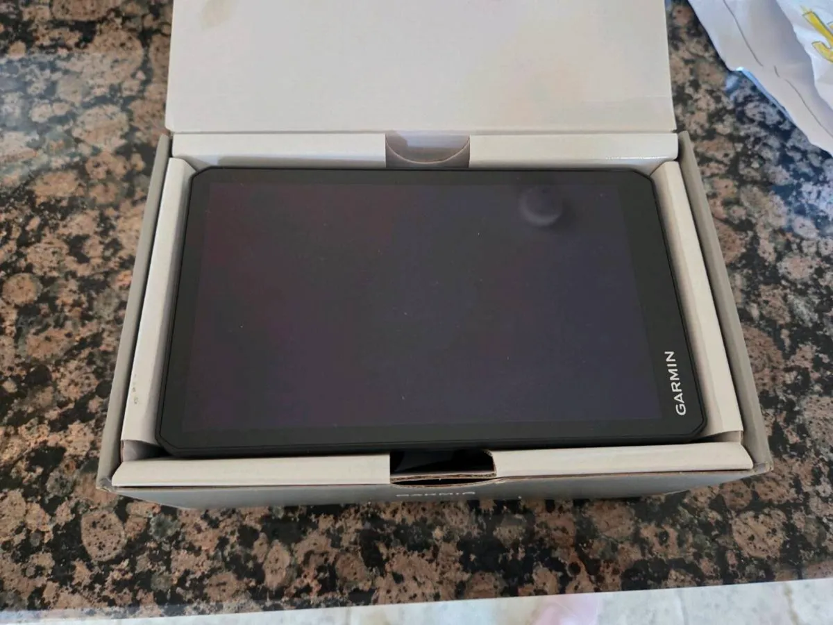 Garmin dézl LGV 700 Truck nav - Image 2