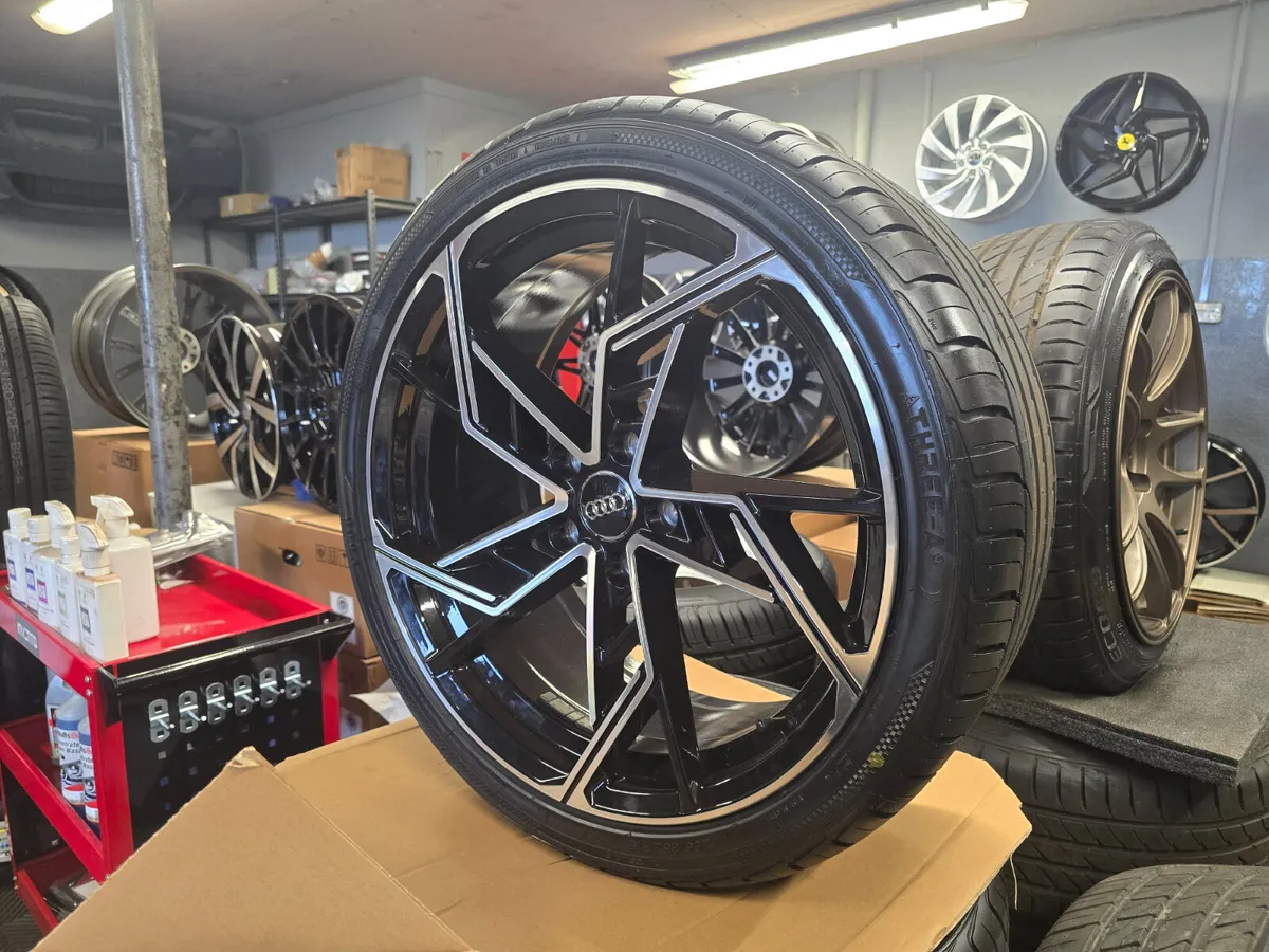 **Special** 19" Audi RS Style Alloys