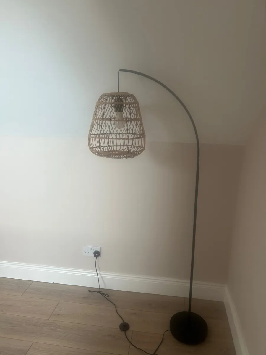 Wicker floor lamp - Image 2