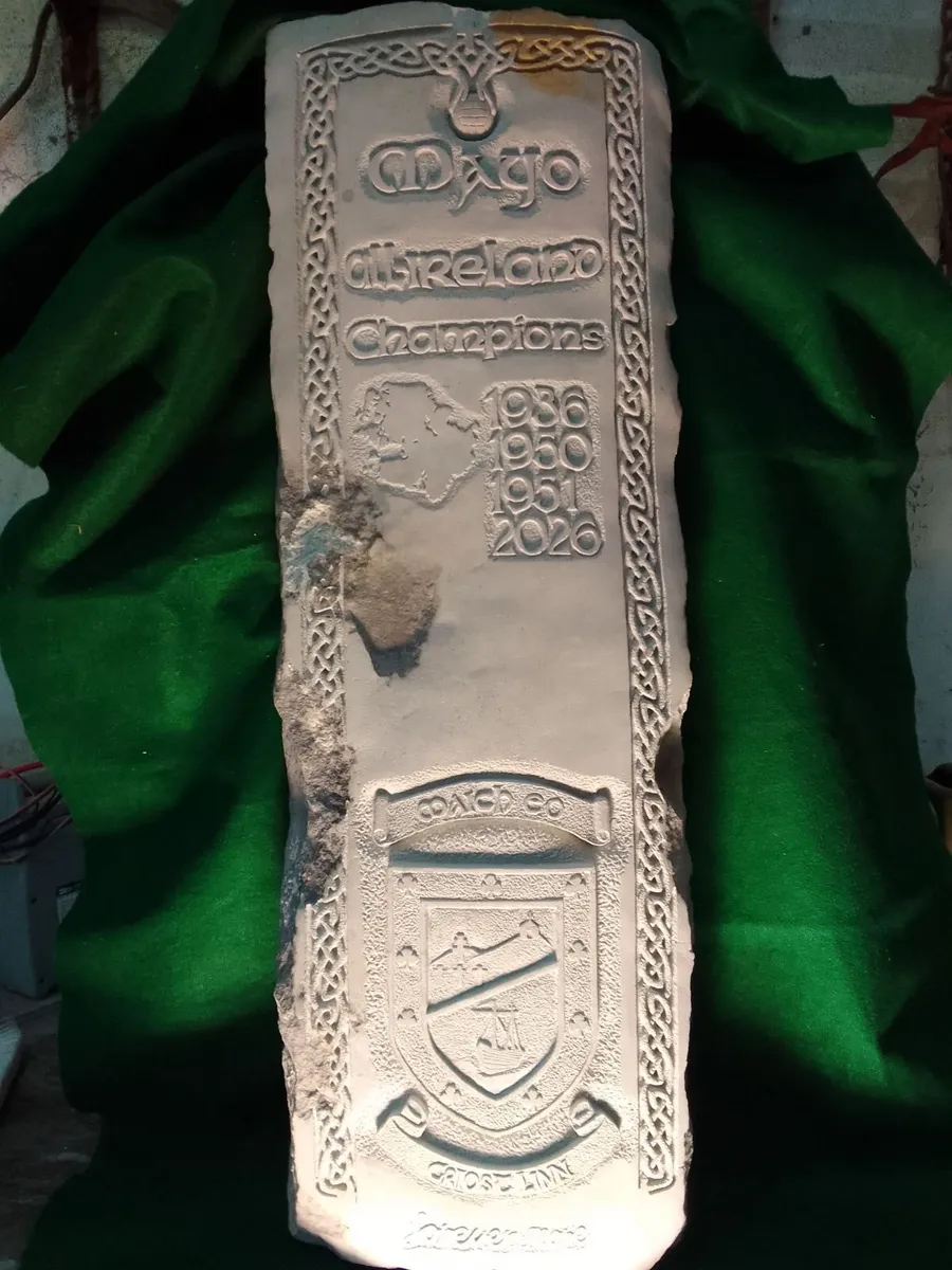 Mayo carved stone - Image 2