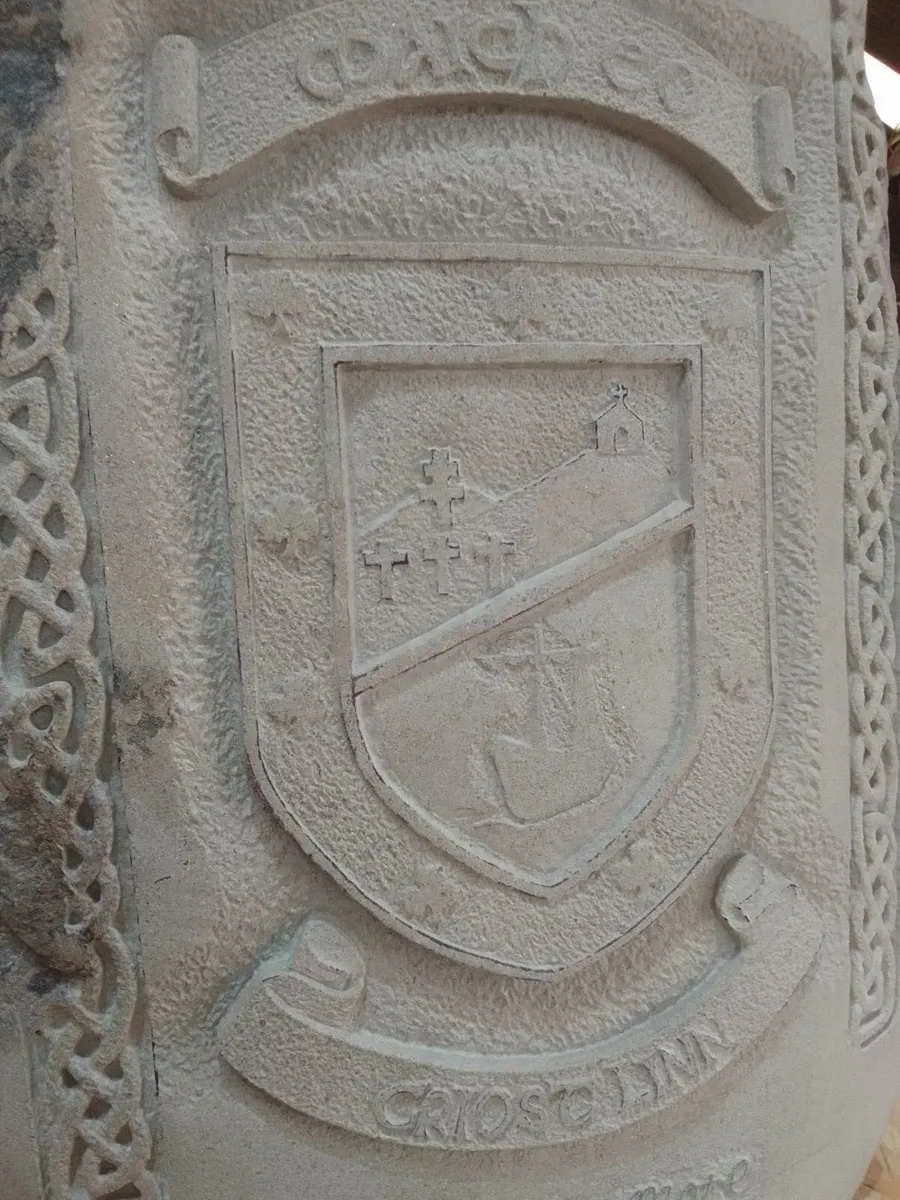 Mayo carved stone - Image 3