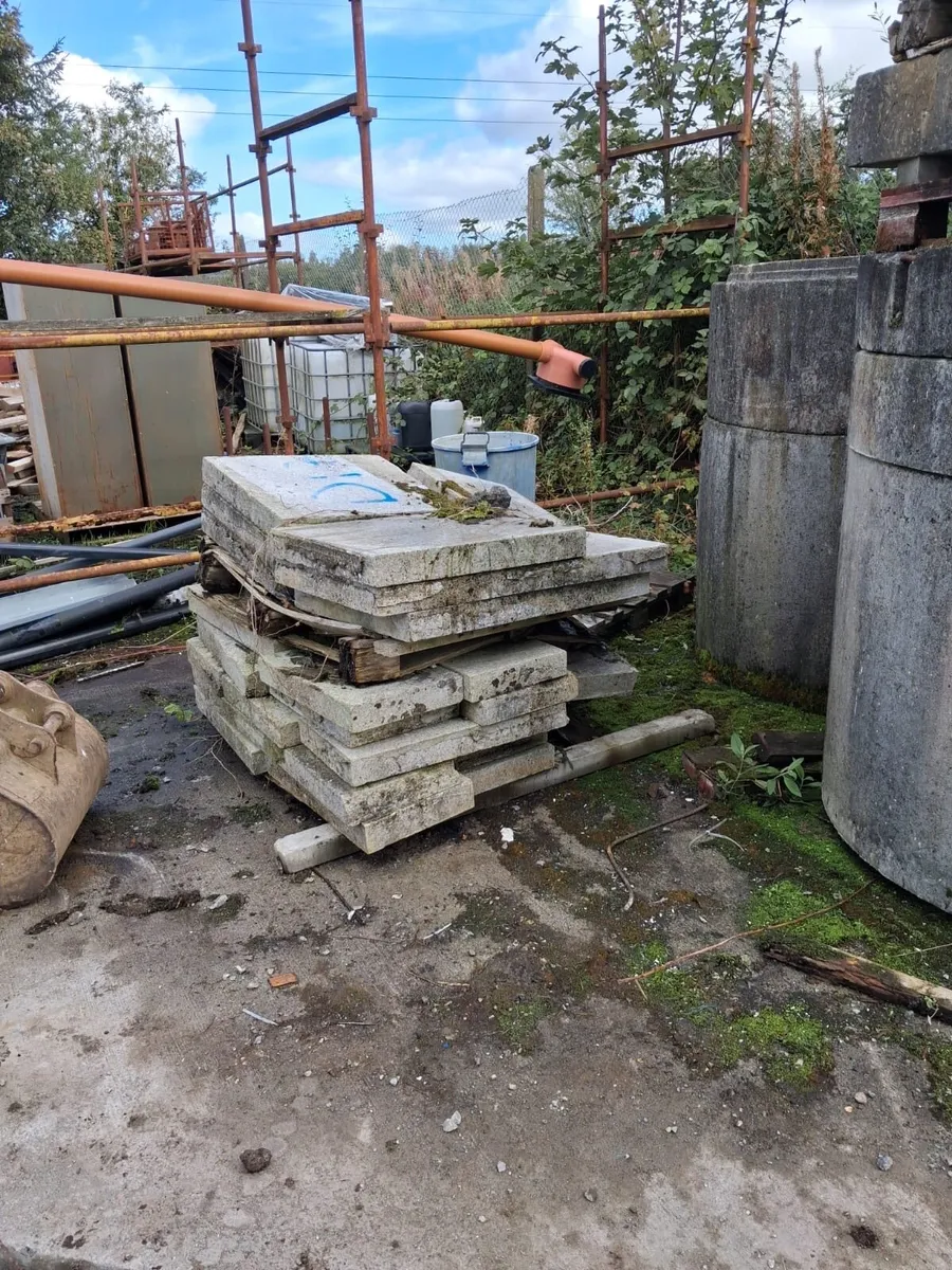 Granite paving - Image 1