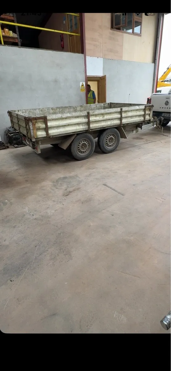 3000kg Heinemann 3 way tipping trailer - Image 2