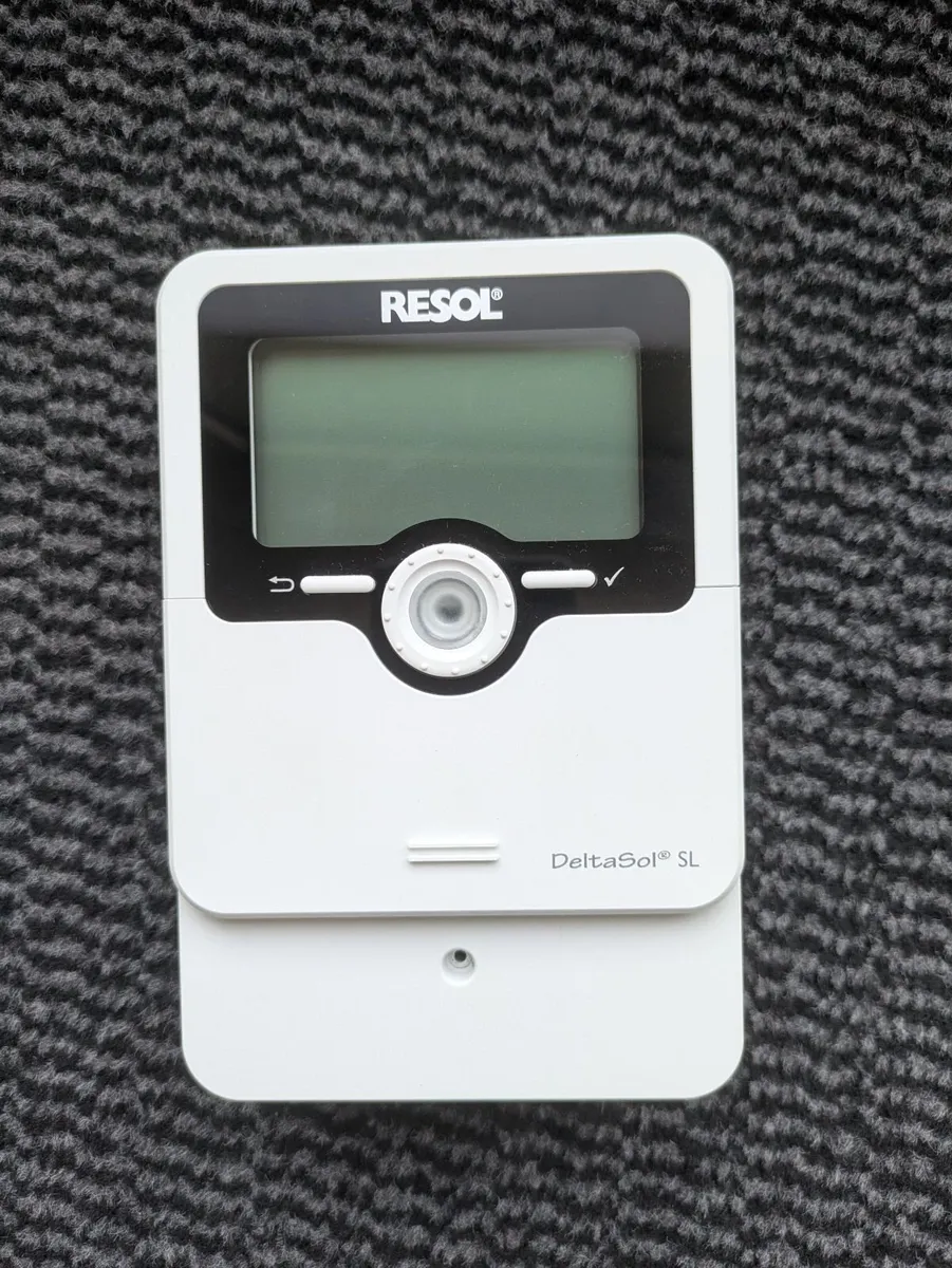 Deltasol SL thermal solar controller - Image 1