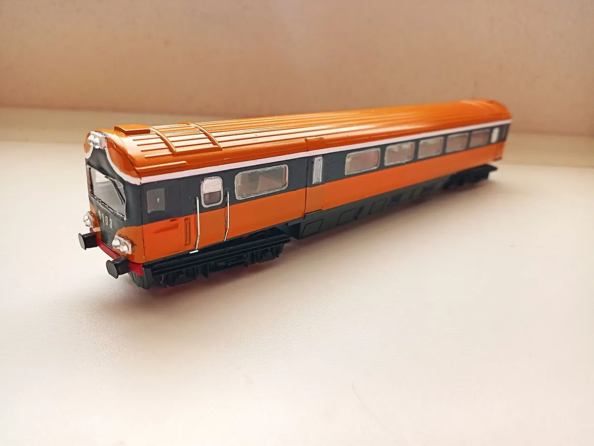 MODEL  RAILWAY  IRISH  MK 3  D V T - Image 4