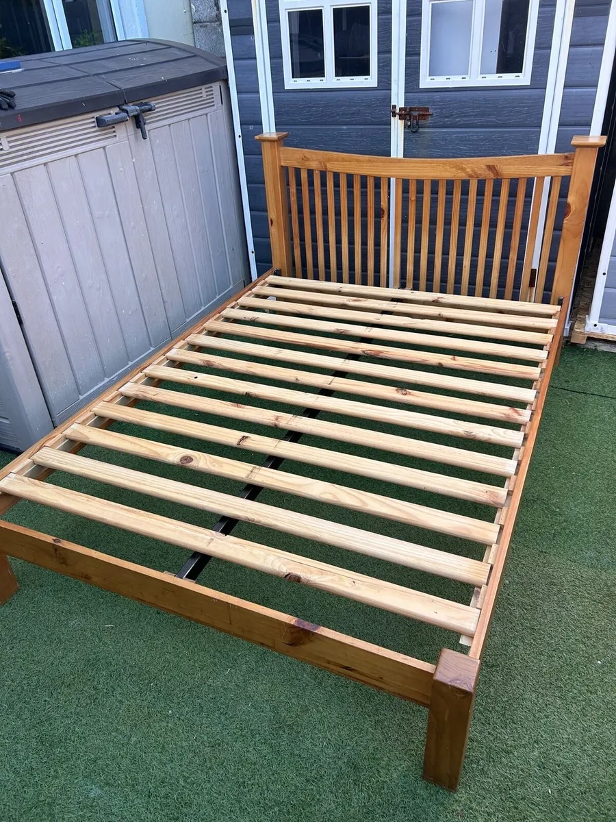 Beautiful 4Ft 6” Double Bed Frame - Can Deliver