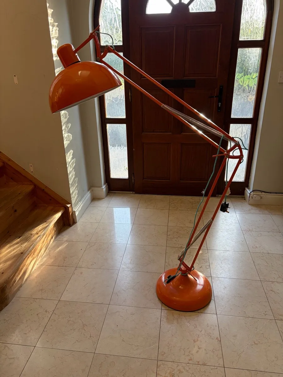 Orange floor lamp - Image 2