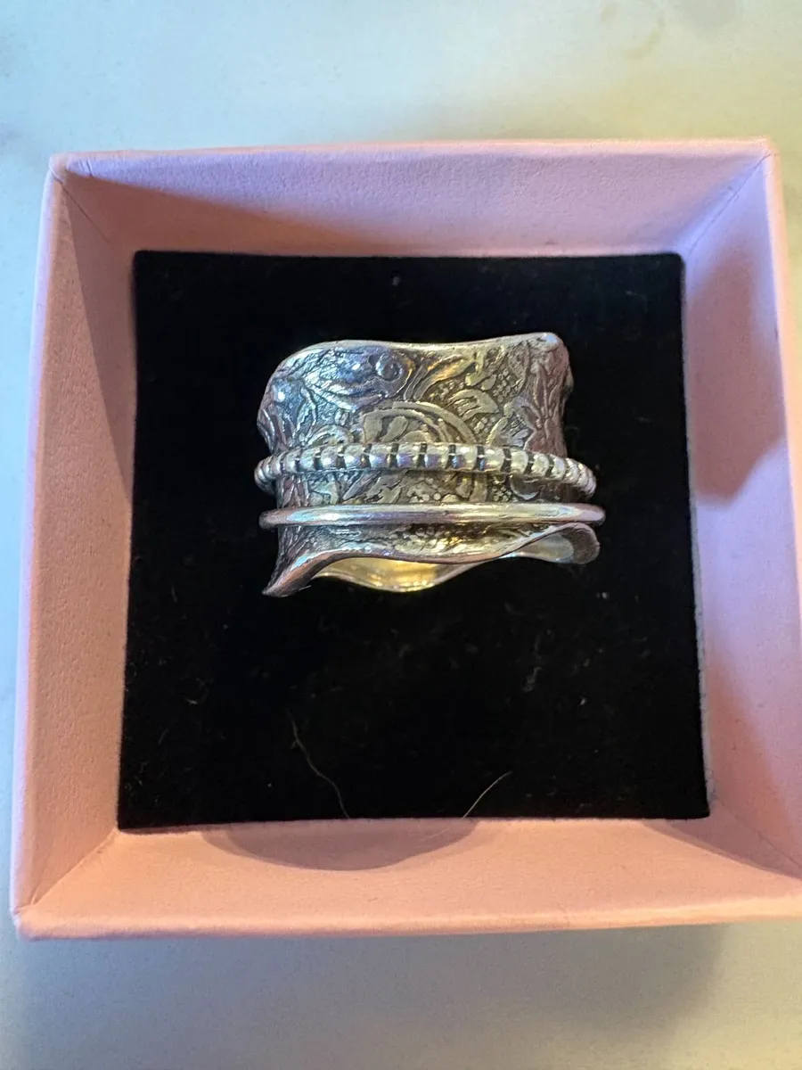 Sterling silver ring - Image 1