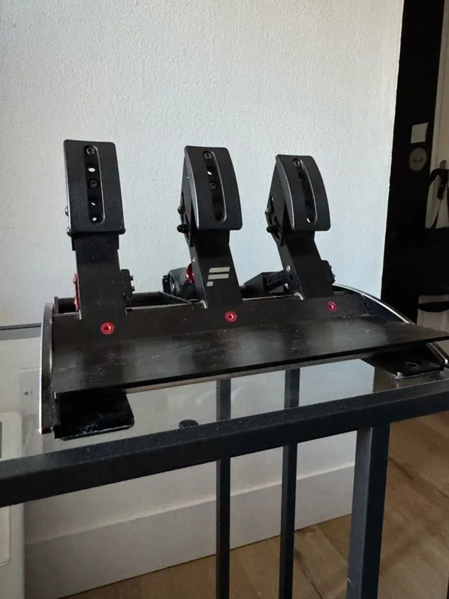 Fanatec Clubsport pedals V3 - Image 1