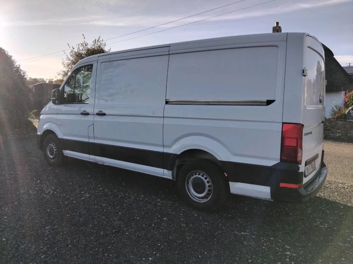191 VW CRAFTER 35 MWB - Image 4