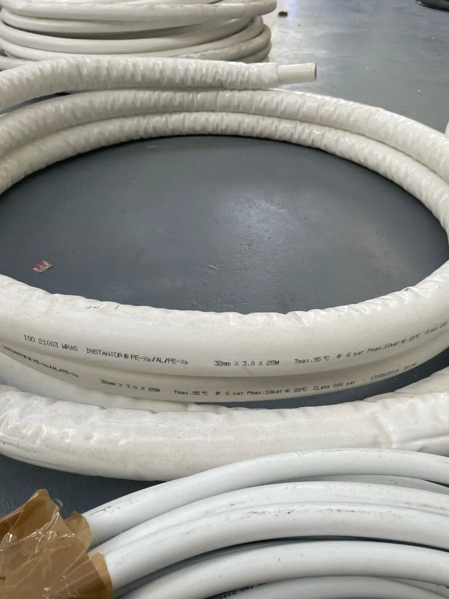 Plumbing pipes - Image 2
