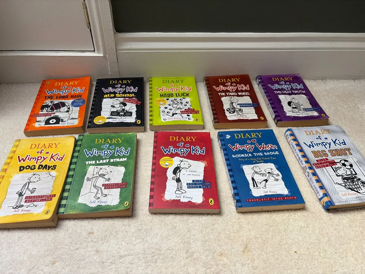 Diary of a Wimpy Kid 10 books - €22