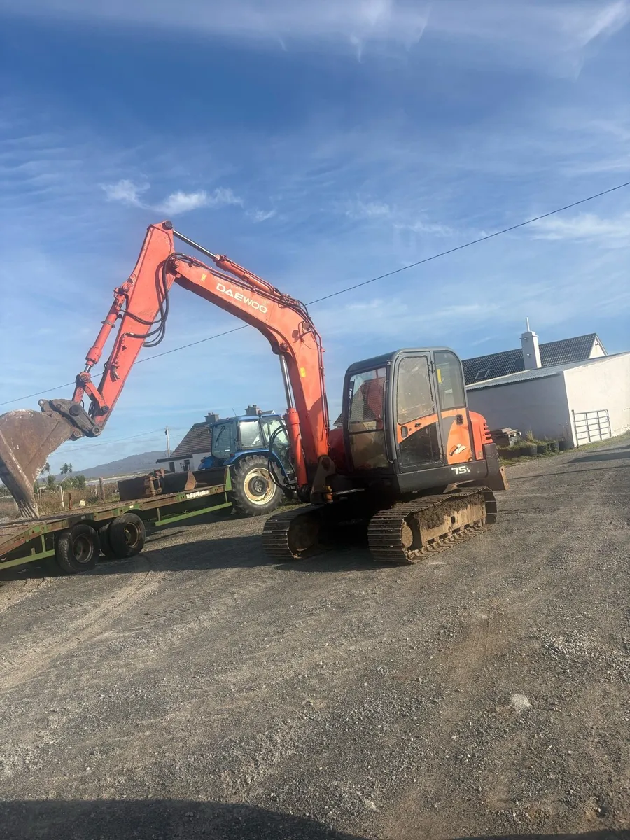 Doosan 7.5 ton digger - Image 2