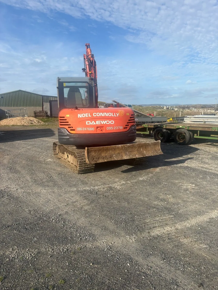 Doosan 7.5 ton digger - Image 4