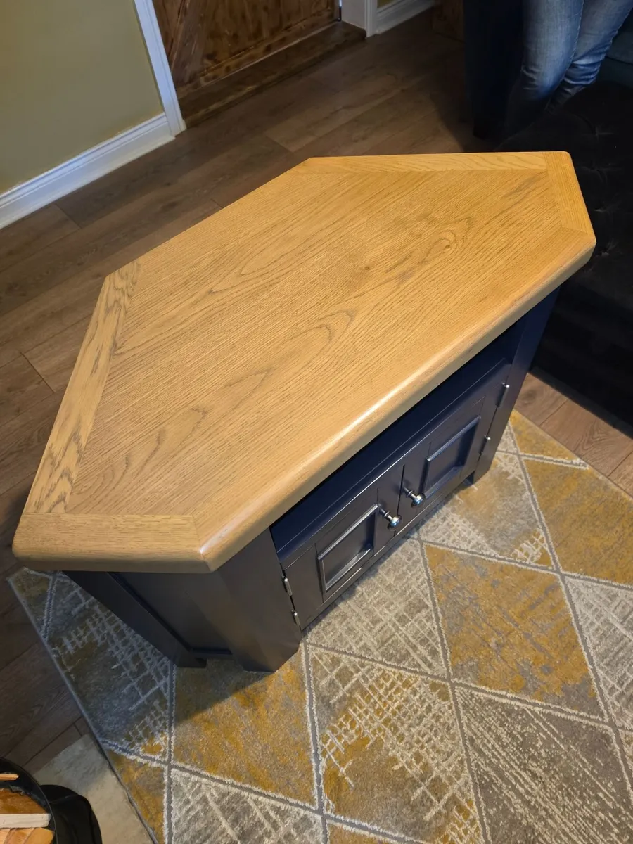 Tv cabinet - Image 2