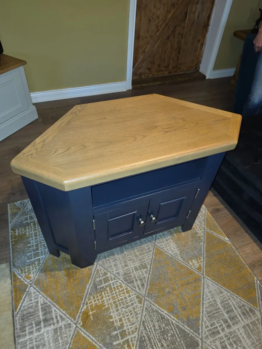 Tv cabinet - Image 4