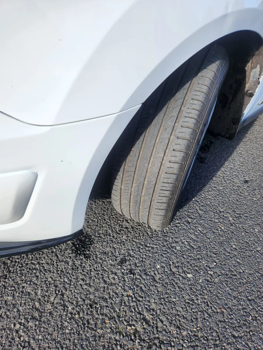 Ford Transit Connect  2016 LONG TAX & CVRT - Image 4