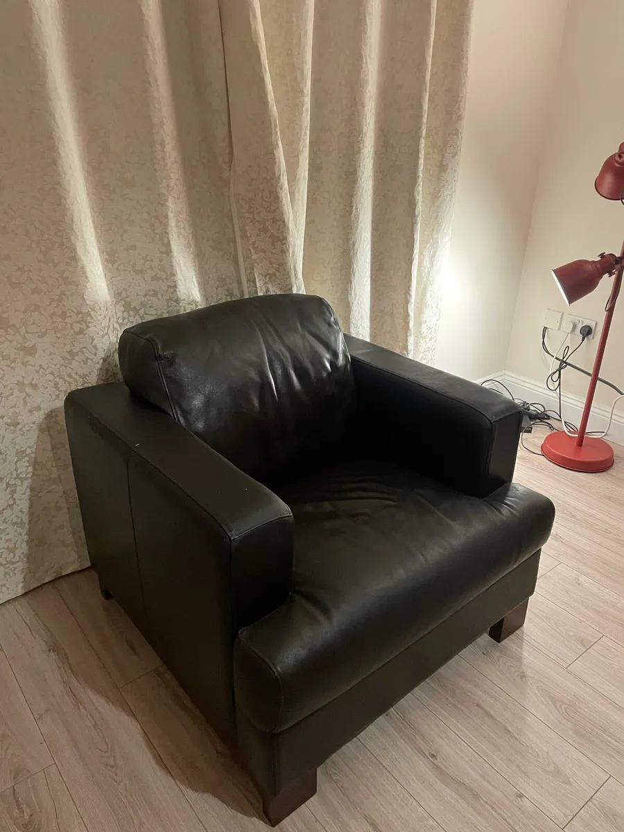 Leather sofa & chair - Image 2