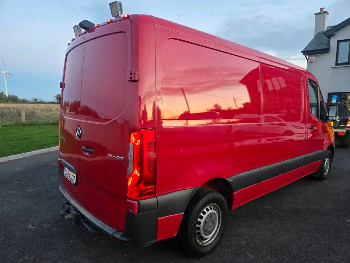 2019 mercedes sprinter  mwb - Image 3