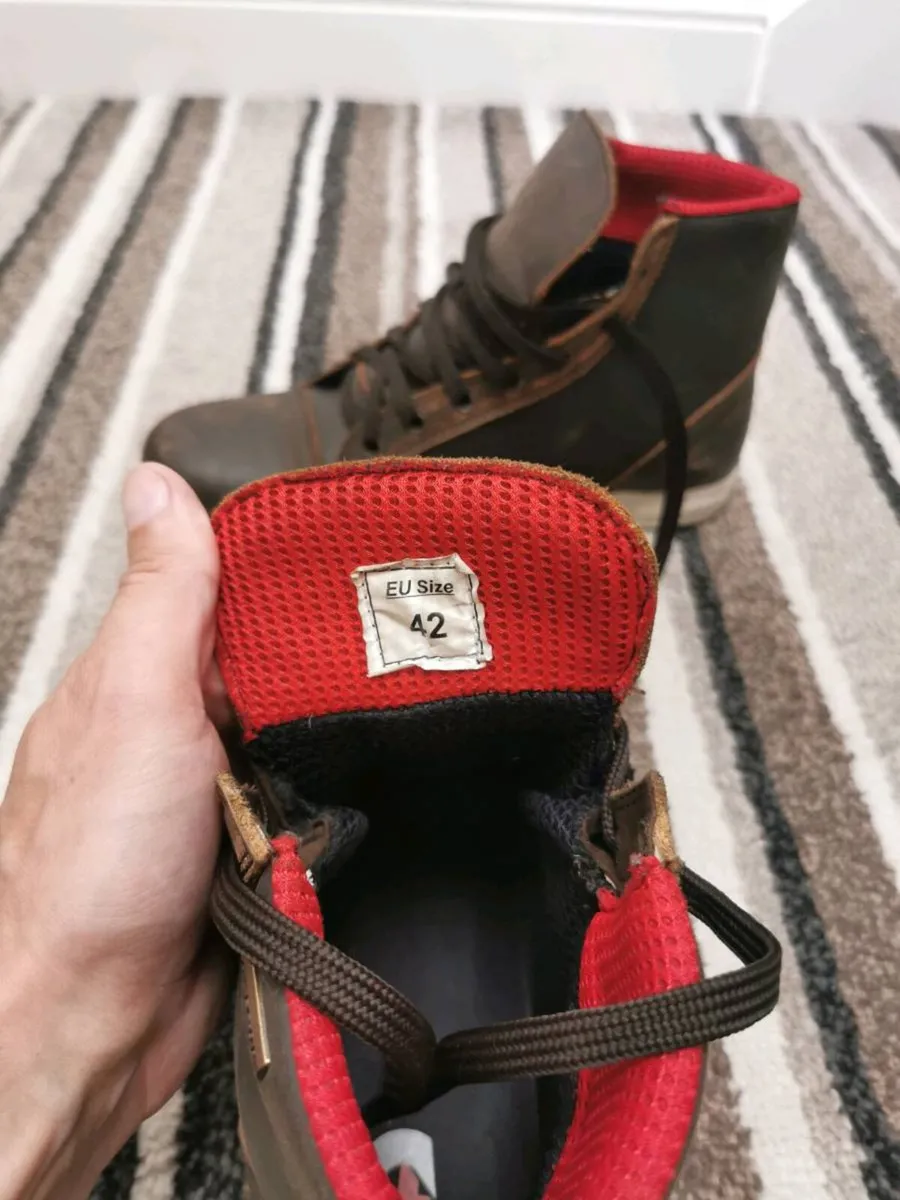 Boots - Image 2