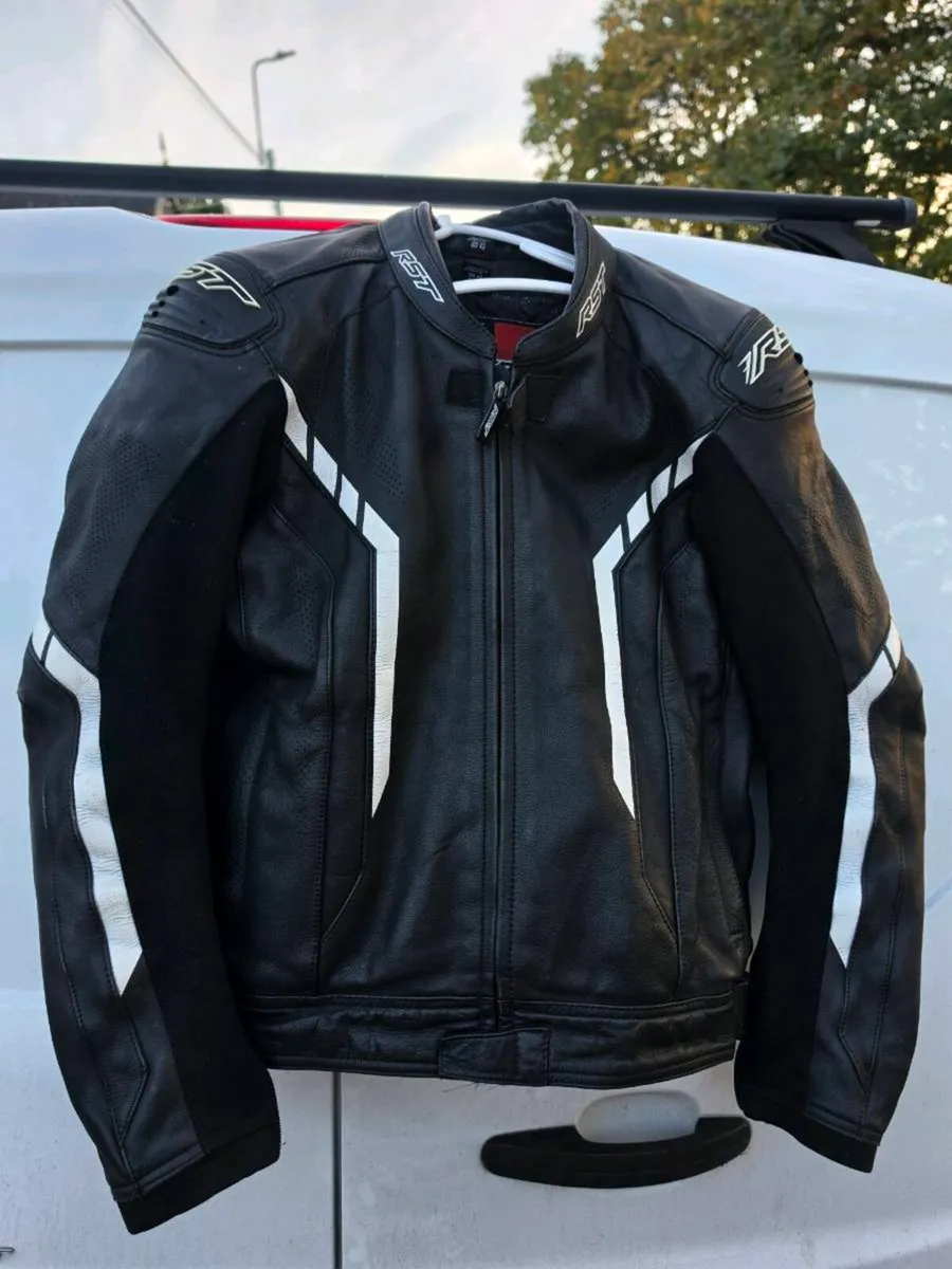 RST Leathers and Alpinestars jacket - Image 3