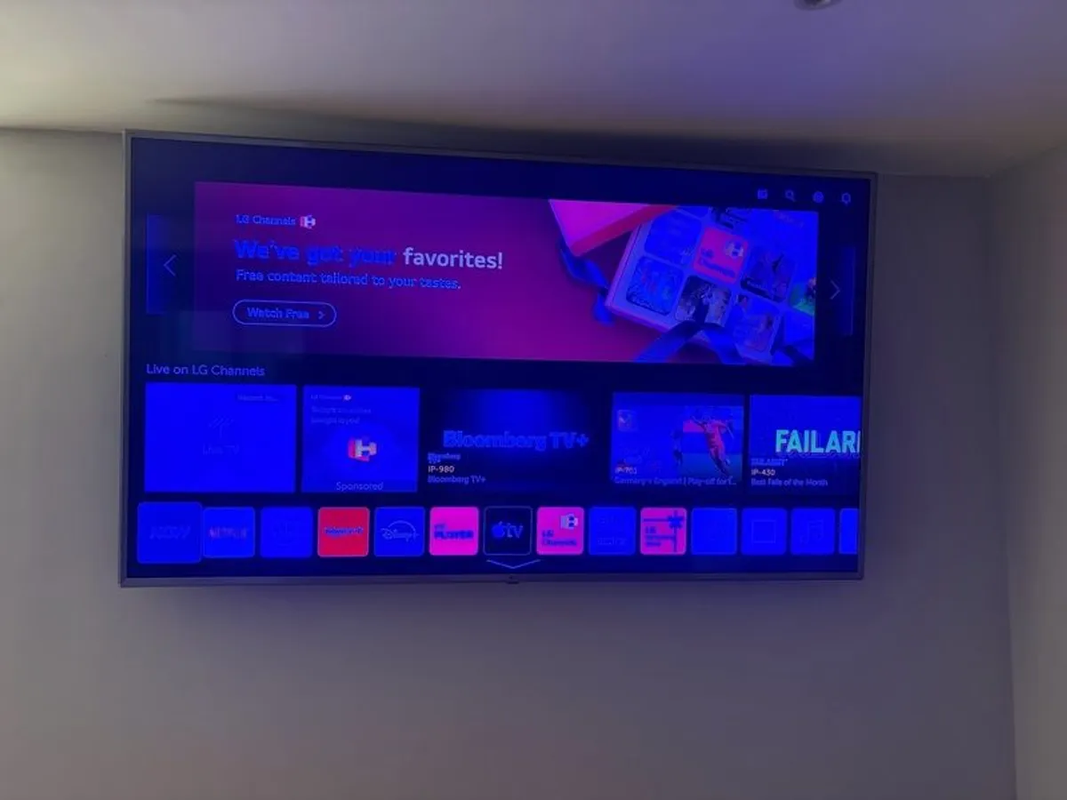Lg 75 inch tv white light gone - Image 2