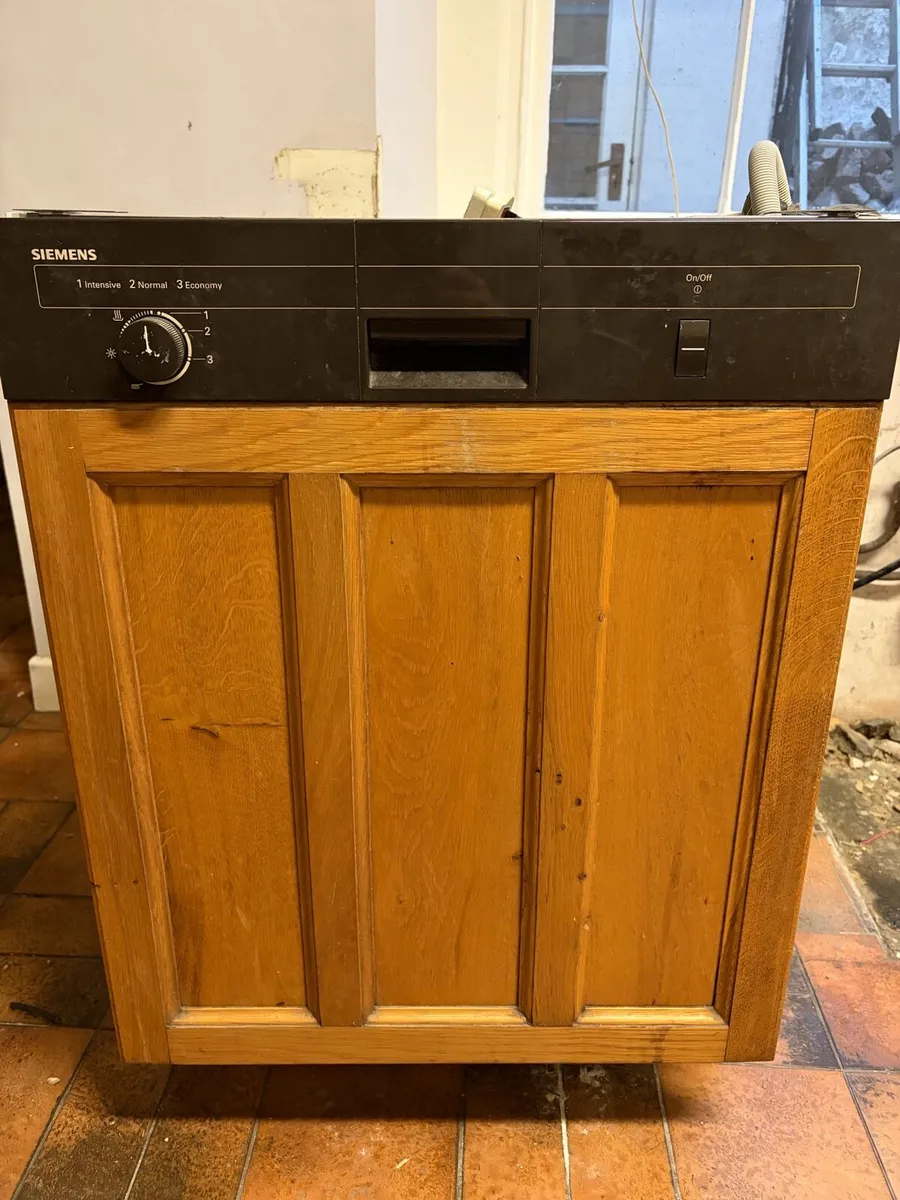 Dishwasher - Image 1