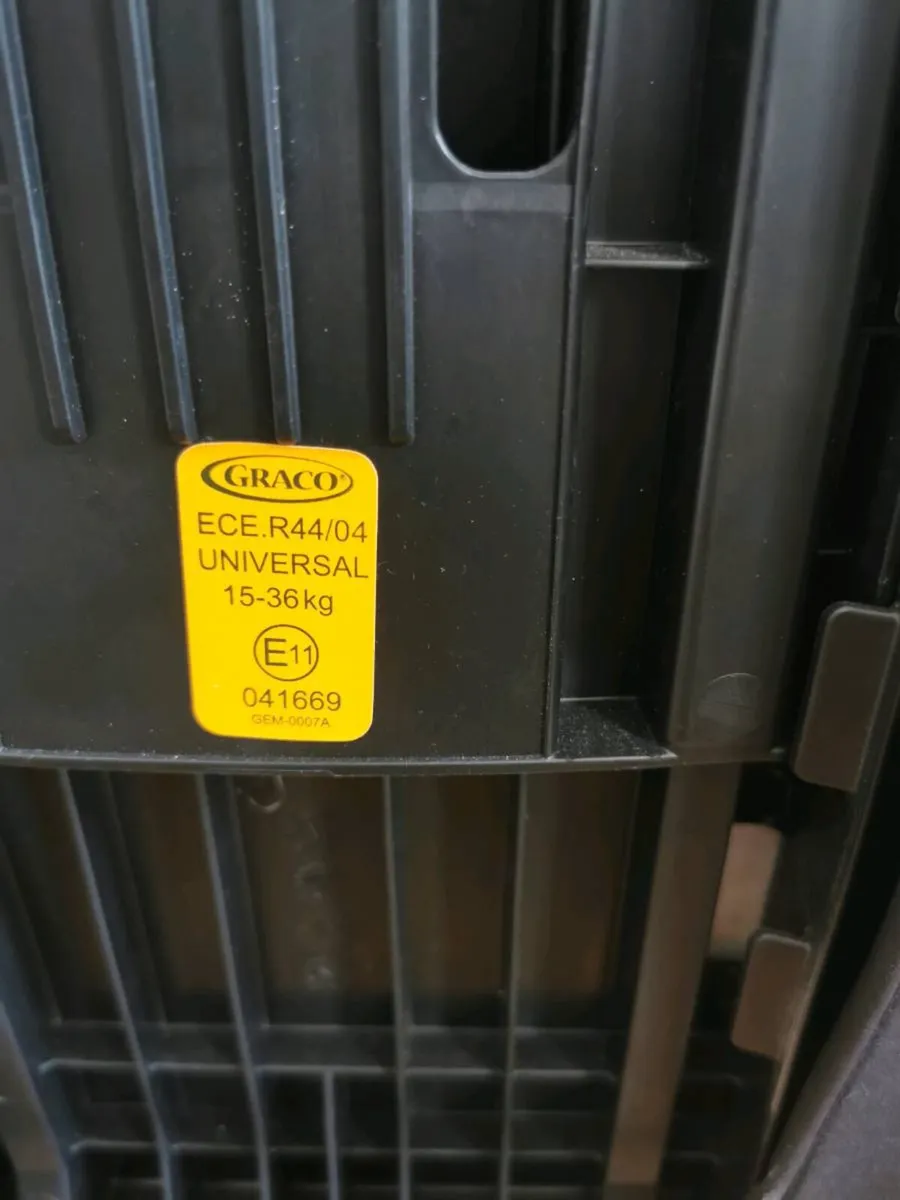 Car seat - Image 2