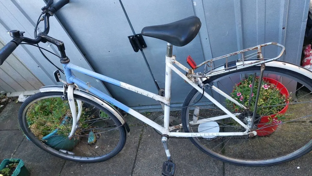 Raleigh Pioneer Town Bike - Image 4