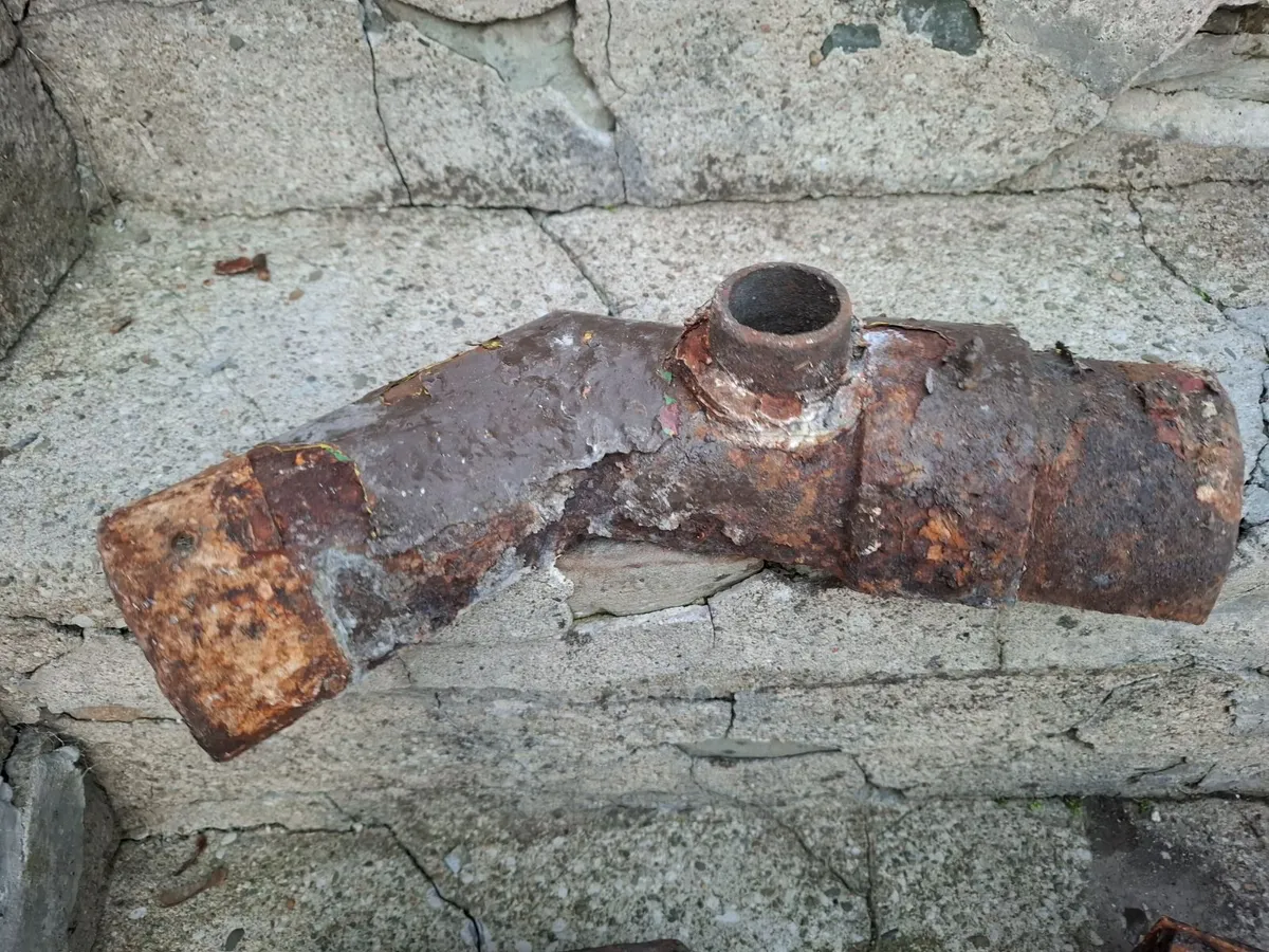Cast iron gutter fittings - Image 3