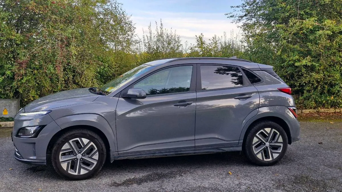2023 hyundai kona electric 64kw - Image 2