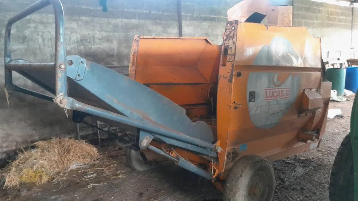 Straw chopper/blower/feeder - Image 2