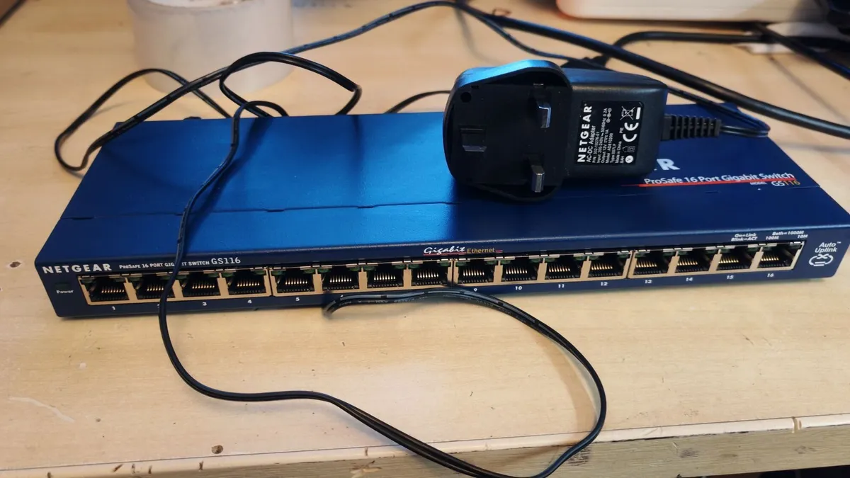 Netgear ProSafe 16 Port Gigabit Switch GS116 V.3