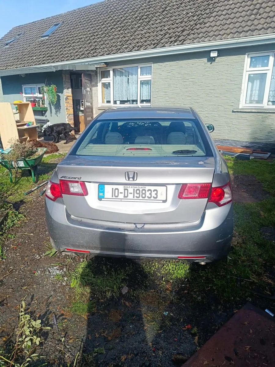 Honda Accord 2010 for parts - Image 1
