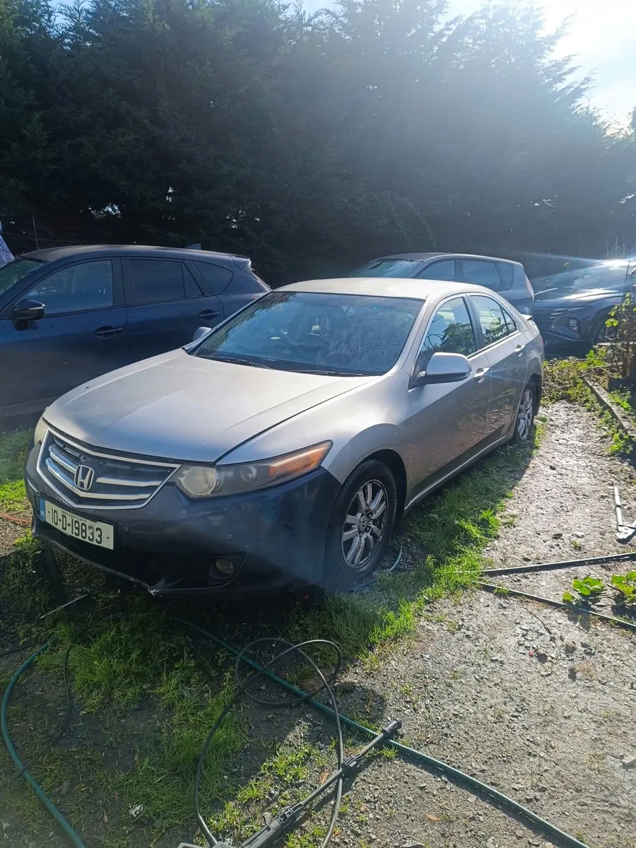 Honda Accord 2010 for parts - Image 4