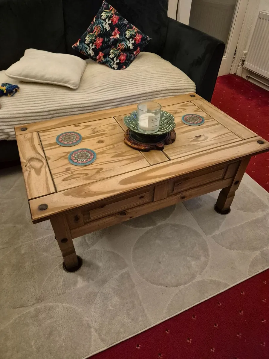 Mexican pine furniture - Image 1