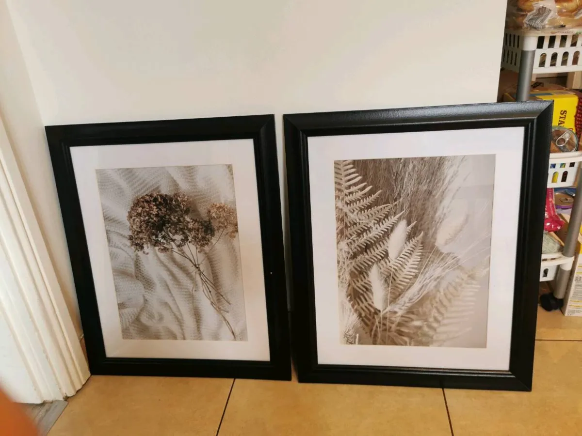 Wall frame - Image 1
