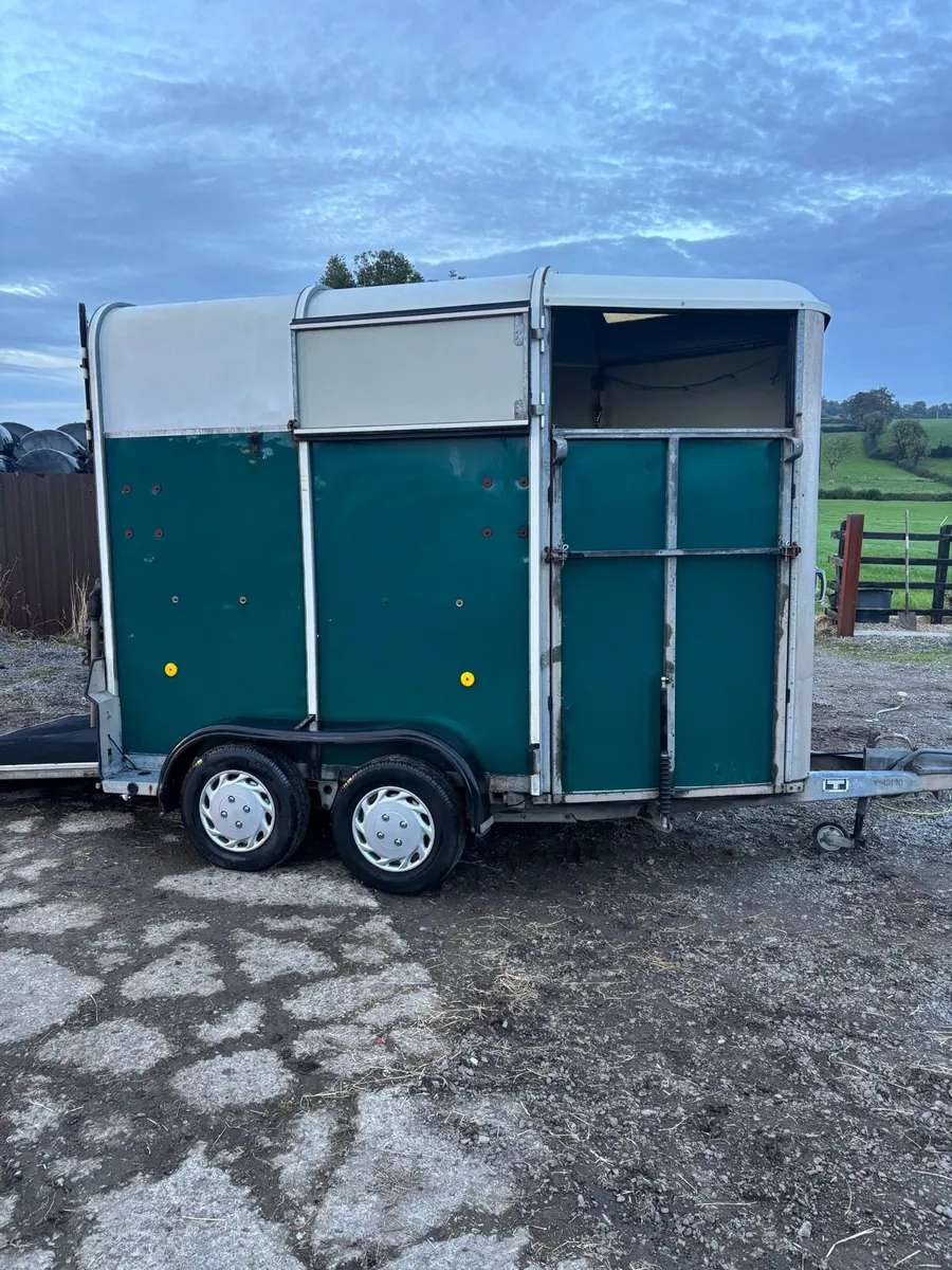 Horse box - Image 2