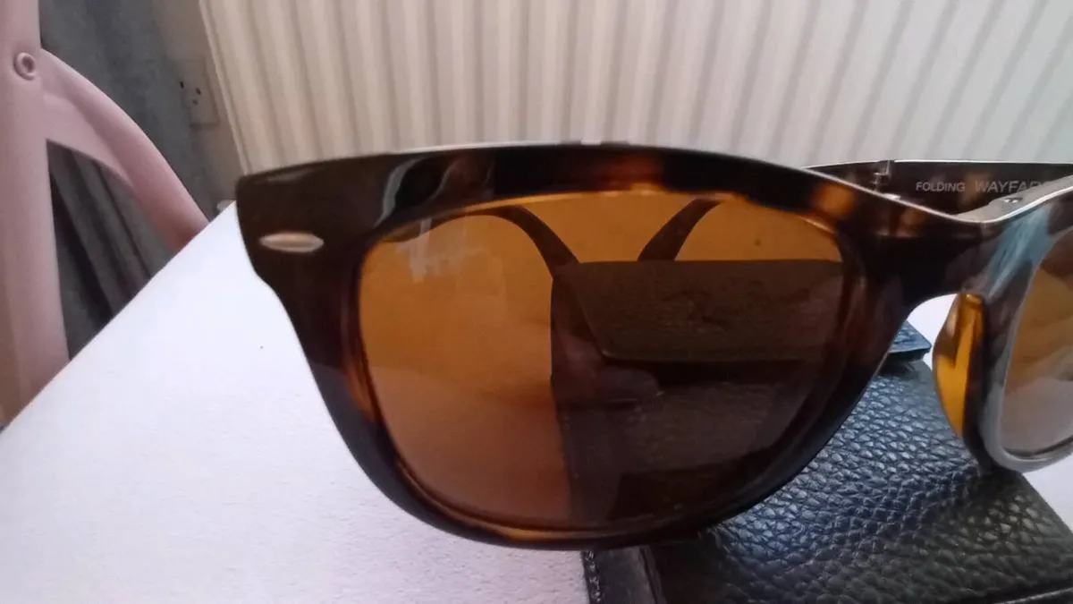 Ray ban sun glasses - Image 2