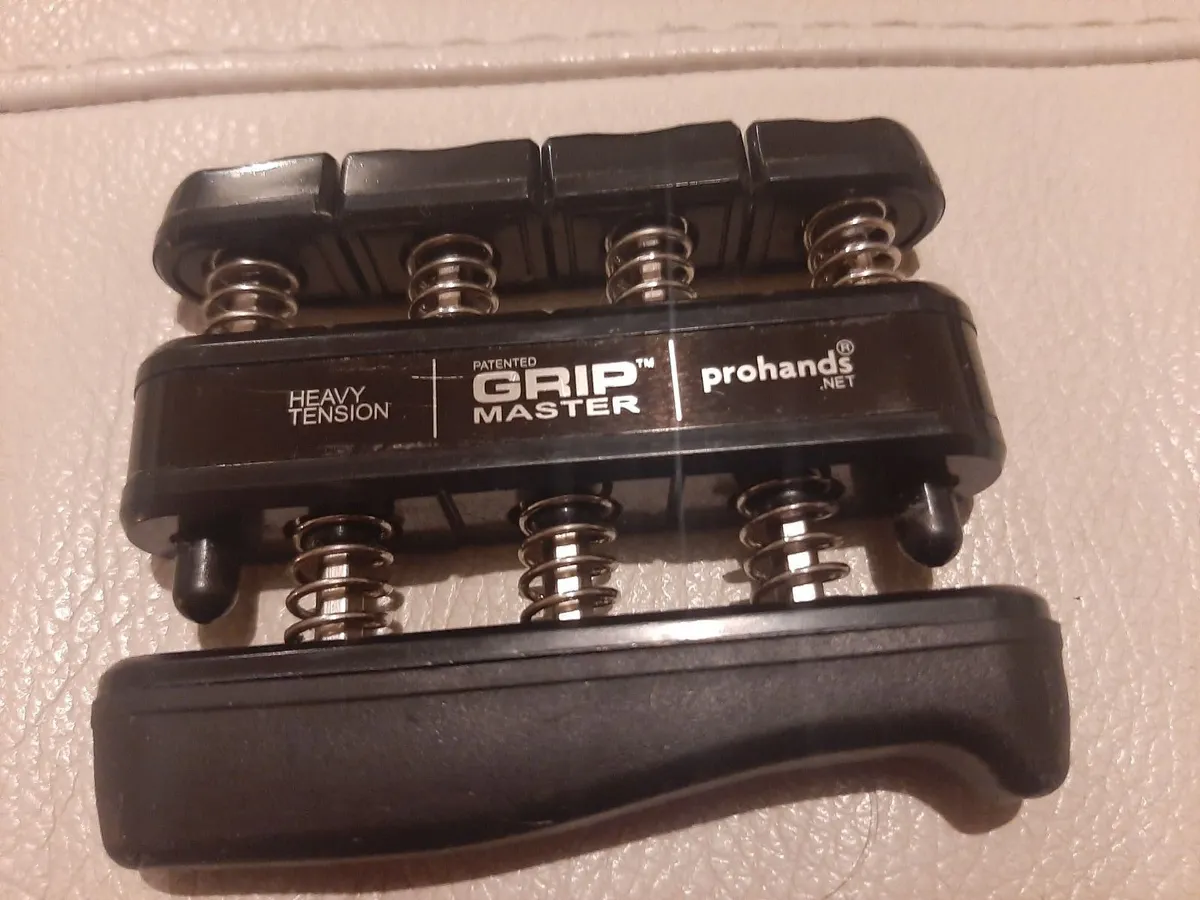 Finger strengther - Image 1