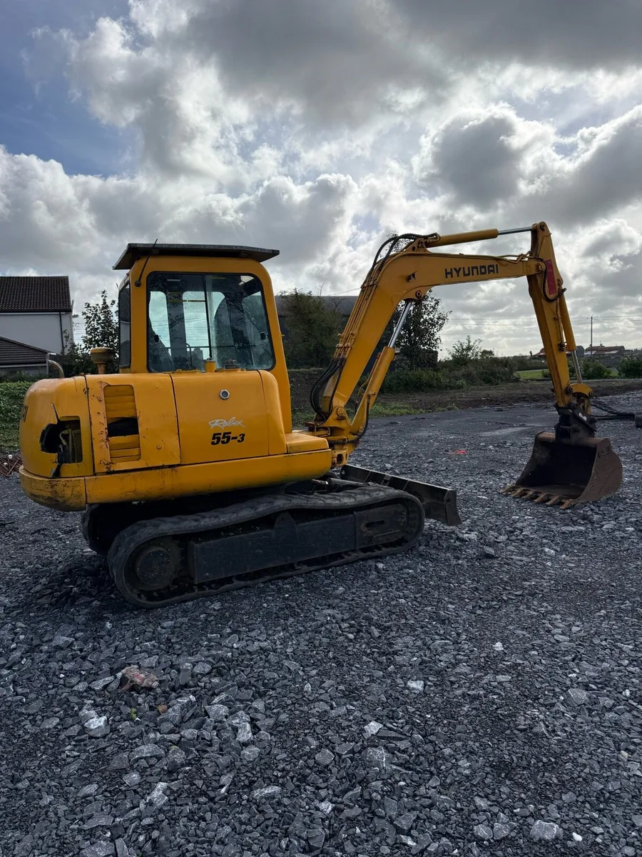 5.5 tonne digger for sale or will swap for a van - Image 2