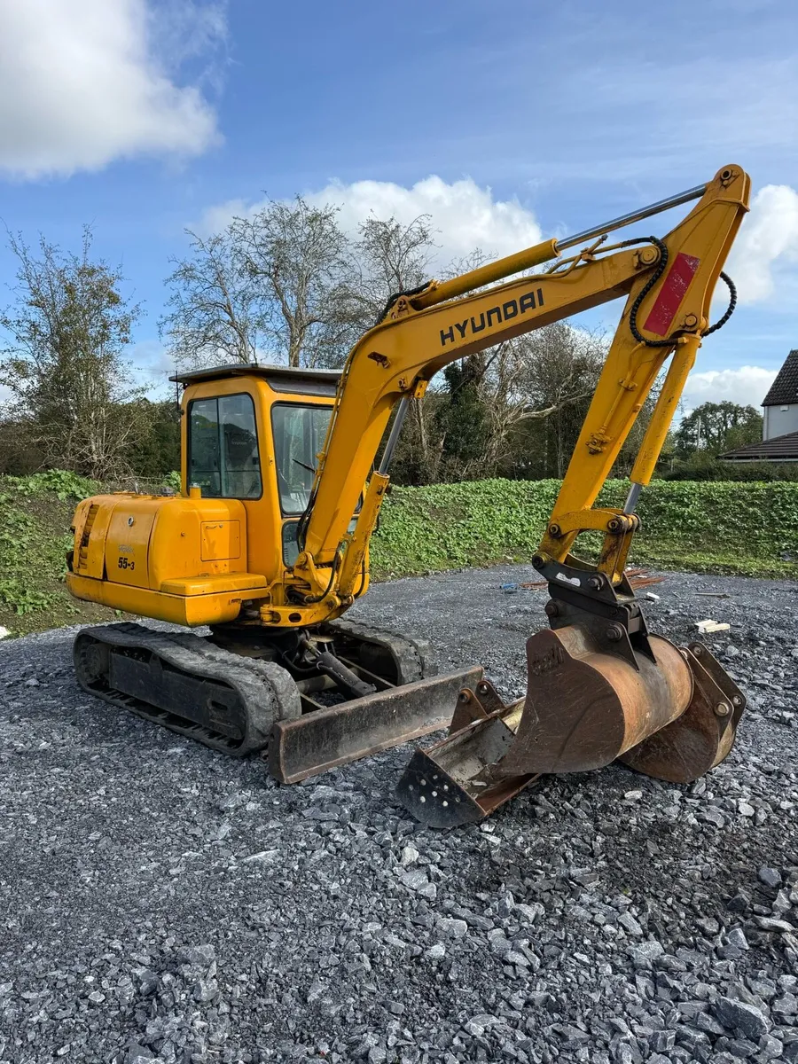 5.5 tonne digger for sale or will swap for a van - Image 1