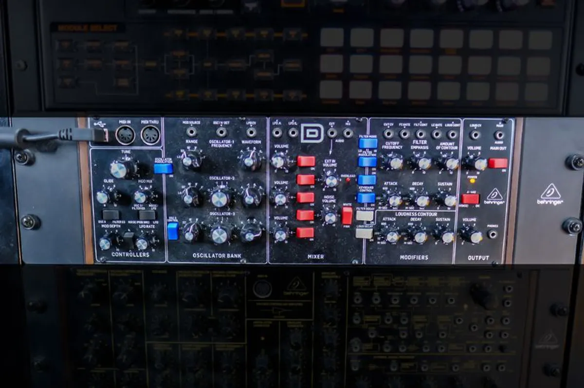 Behringer Model D Synth - Image 1