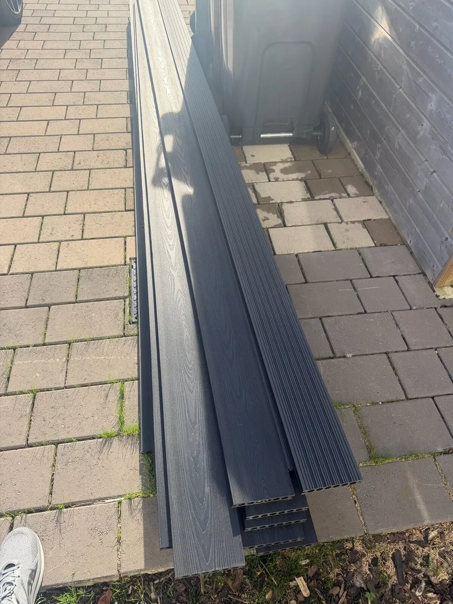 Composite decking - Image 1