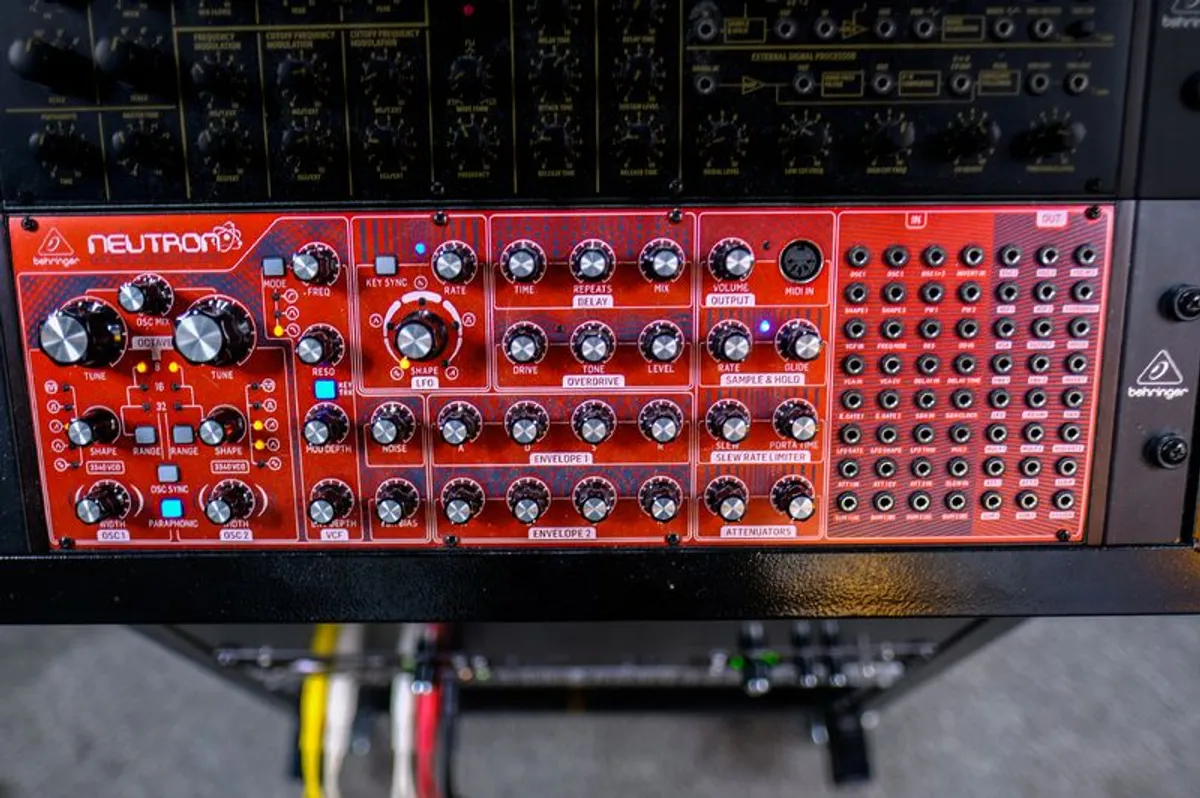 Behringer Neutron Synth - Image 1