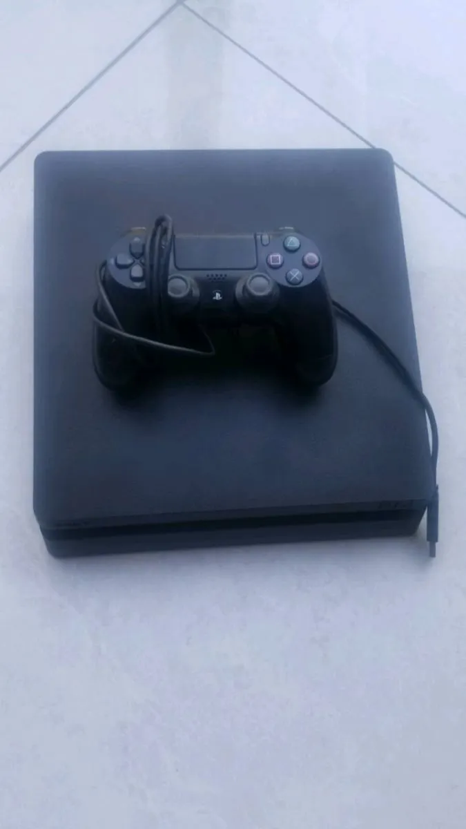 Ps4 Console And Controller - Image 1