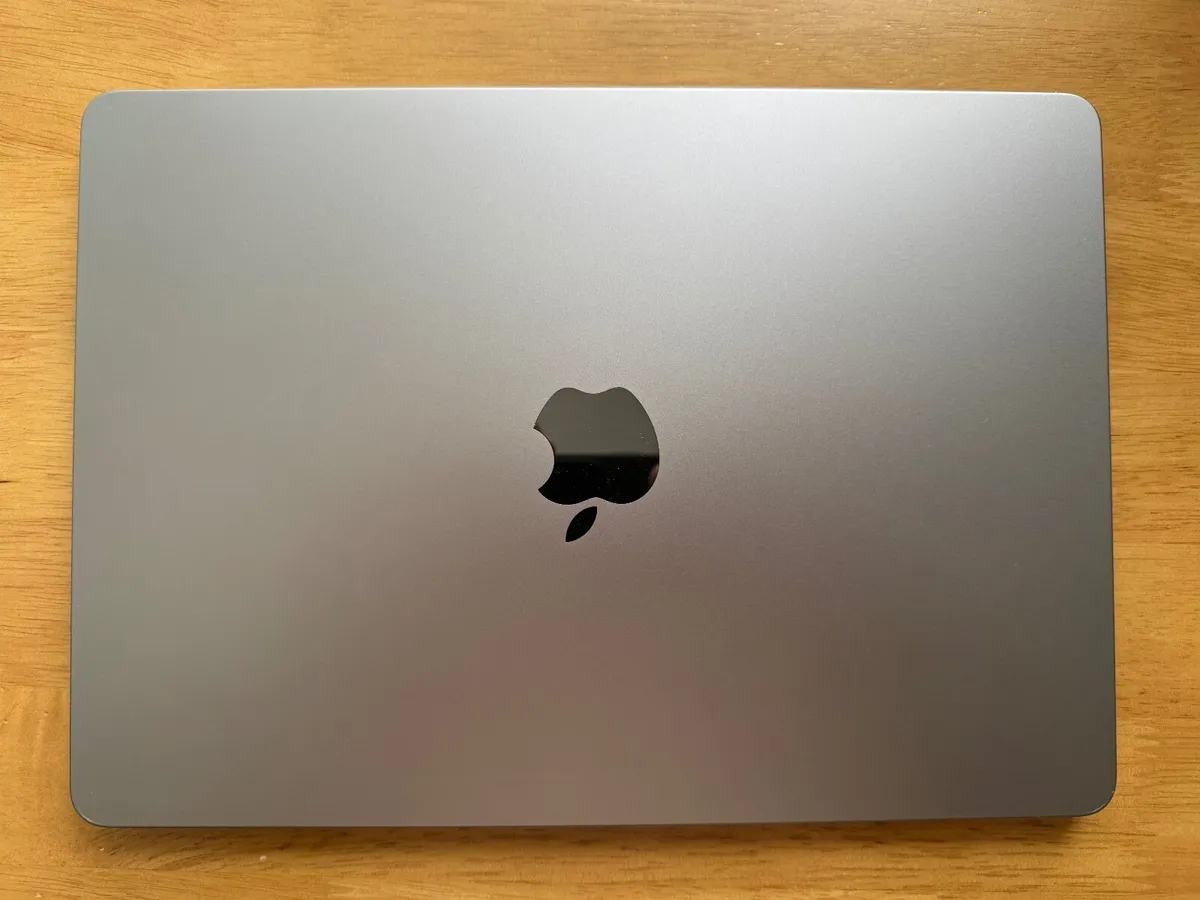 MacBook Air m2 16gb ram 512gb ssd 92% - Image 1